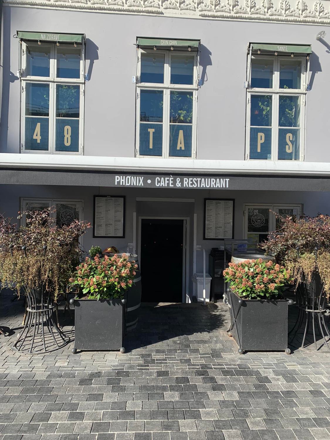 Phønix Cafe & Restaurant