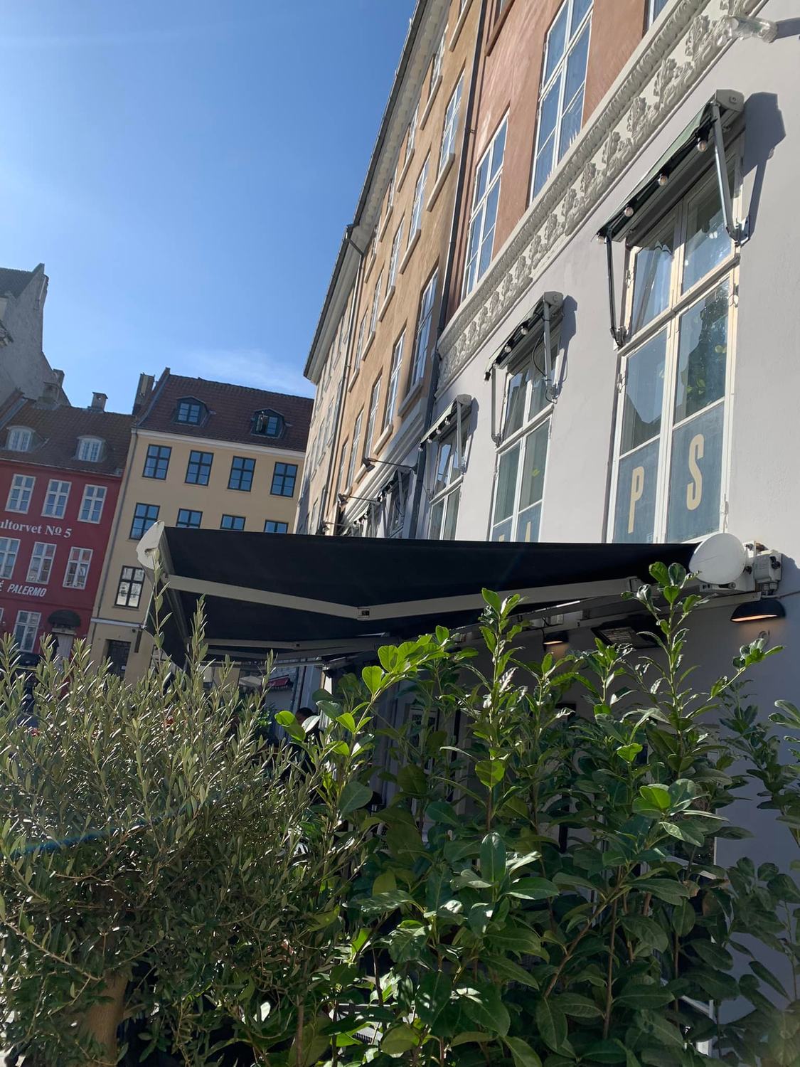 Phønix Cafe & Restaurant